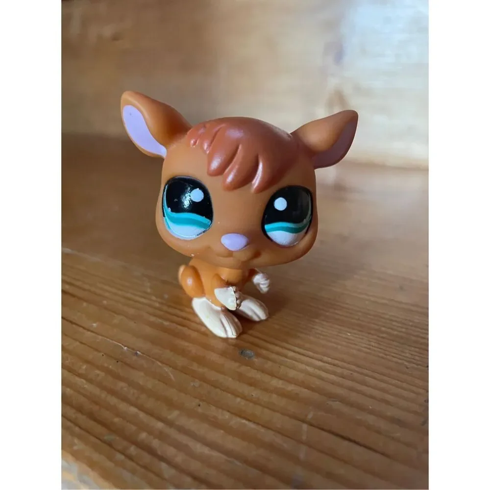 Hasbro Littlest Pet Shop Kangaroo figure, #1111